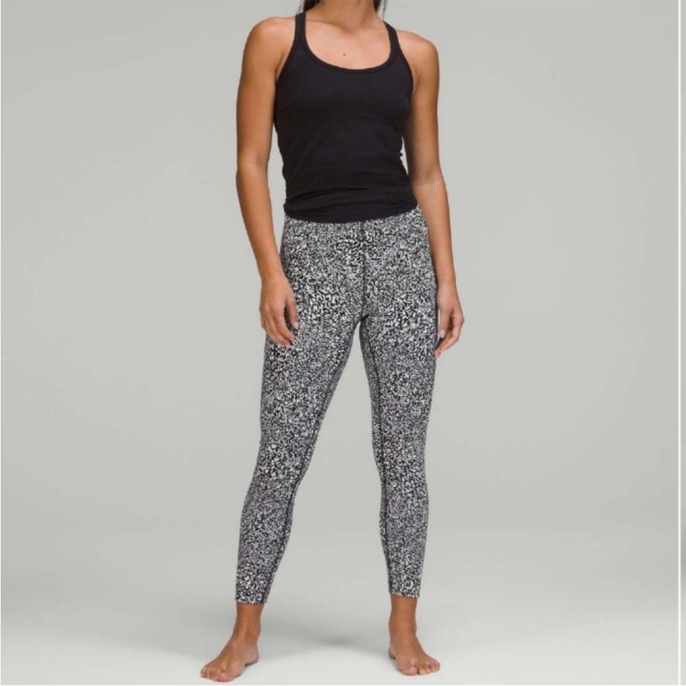 Lululemon InStill High-Rise Tight 25" in Warped Grain Alpine